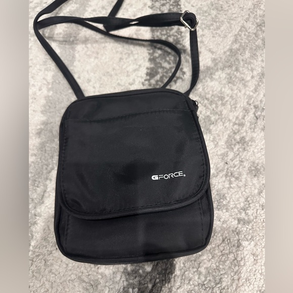 Black travel handbag - Picture 1 of 5